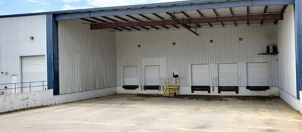201 Regional Pky, Orangeburg, SC à vendre - Photo du bâtiment - Image 2 de 11