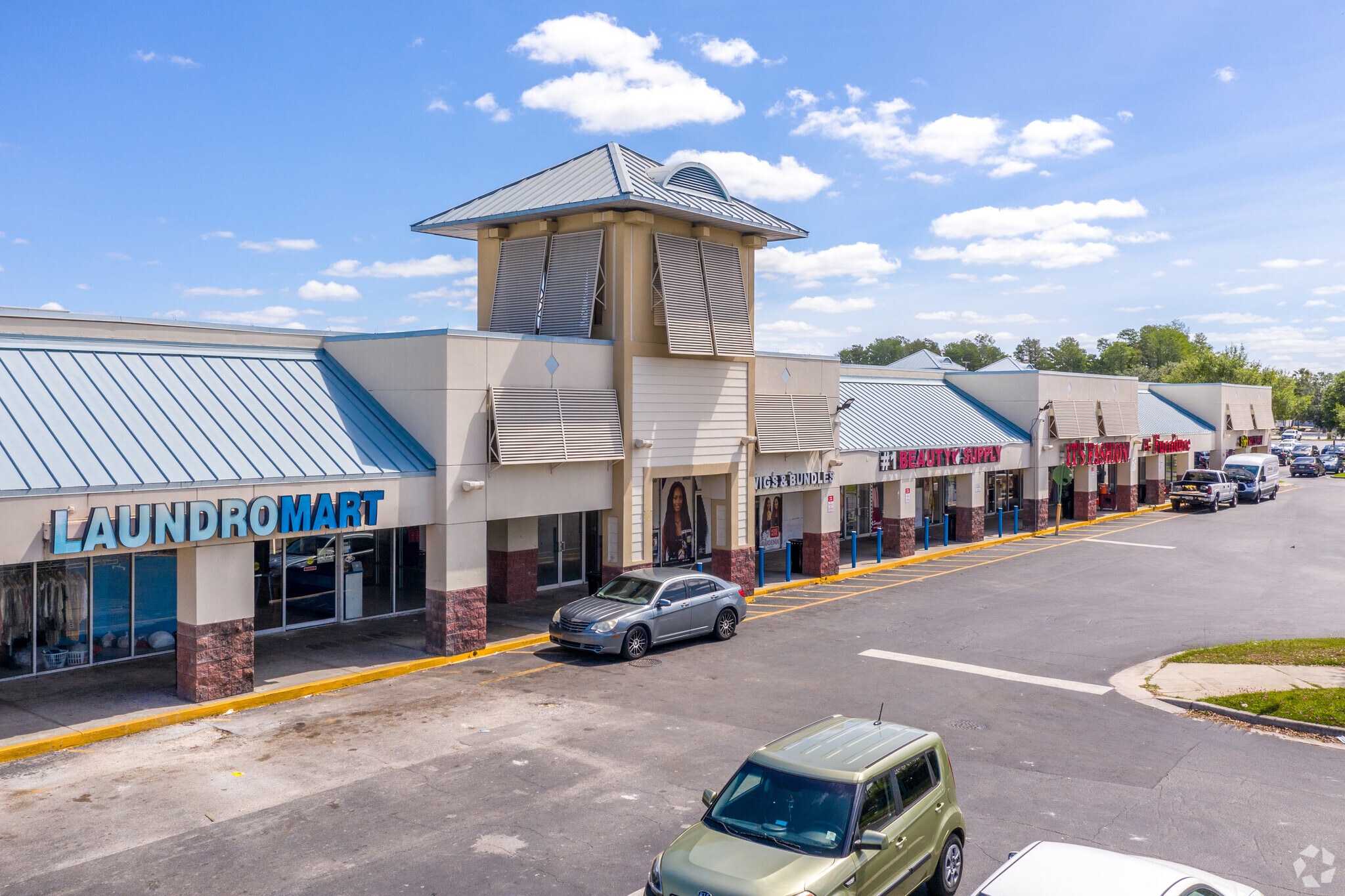 3191 W Colonial Dr, Orlando, FL for lease Primary Photo- Image 1 of 2