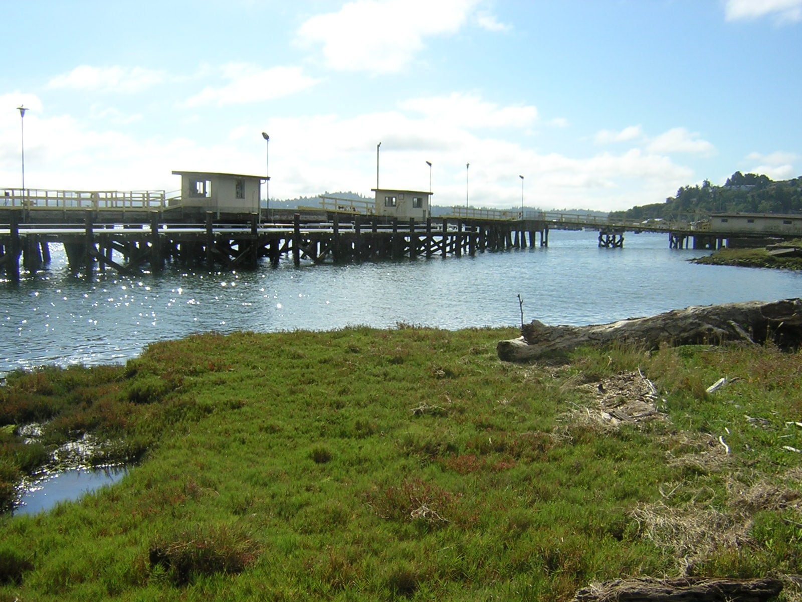 2250 N Bayshore Dr, Coos Bay, OR à vendre Photo principale- Image 1 de 27