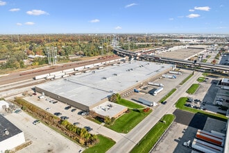 7300 Santa Fe Dr, Hodgkins, IL à louer Photo intérieure- Image 2 de 19