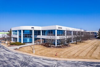 Plus de détails pour N28W23050 Roundy Dr, Pewaukee, WI - Bureau à vendre