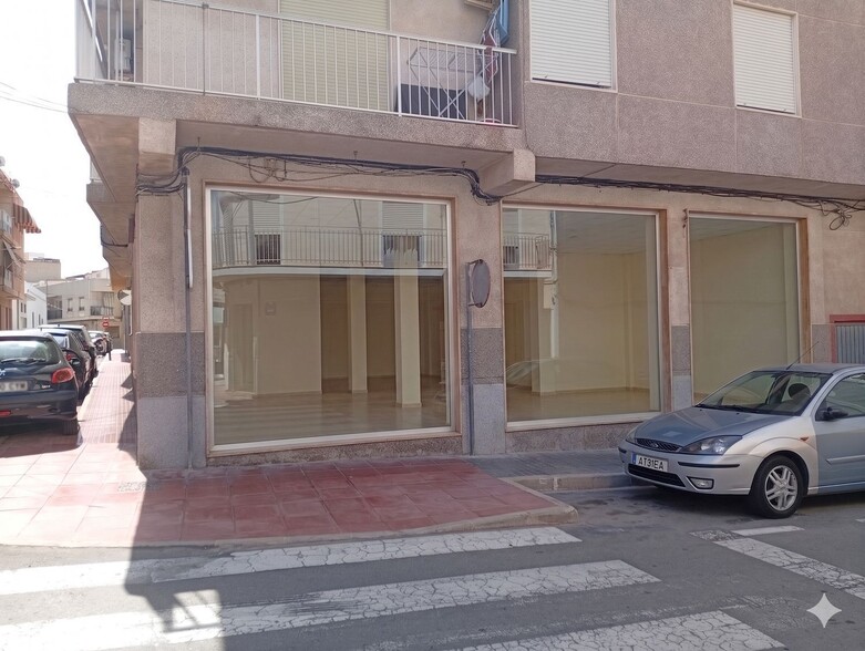 Carrer de Sant Ferran, 27, Santa Pola, Alicante for sale - Building Photo - Image 2 of 14