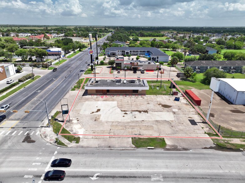101 E Expressway 83, La Feria, TX à vendre - Photo du bâtiment - Image 2 de 7