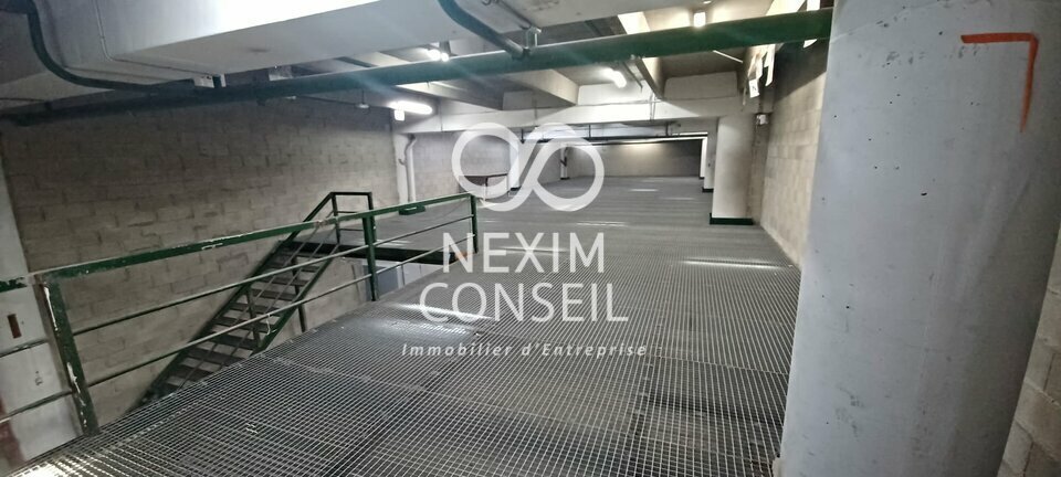 Flex in Bagnolet for lease - Interior Photo - Image 3 of 6