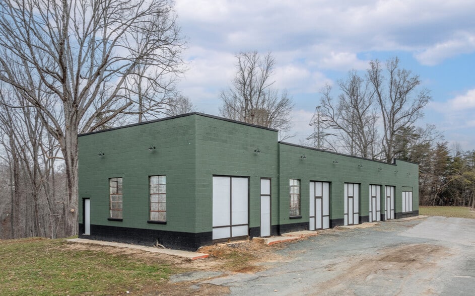 31785 N James Madison Hwy, New Canton, VA for sale - Building Photo - Image 1 of 24