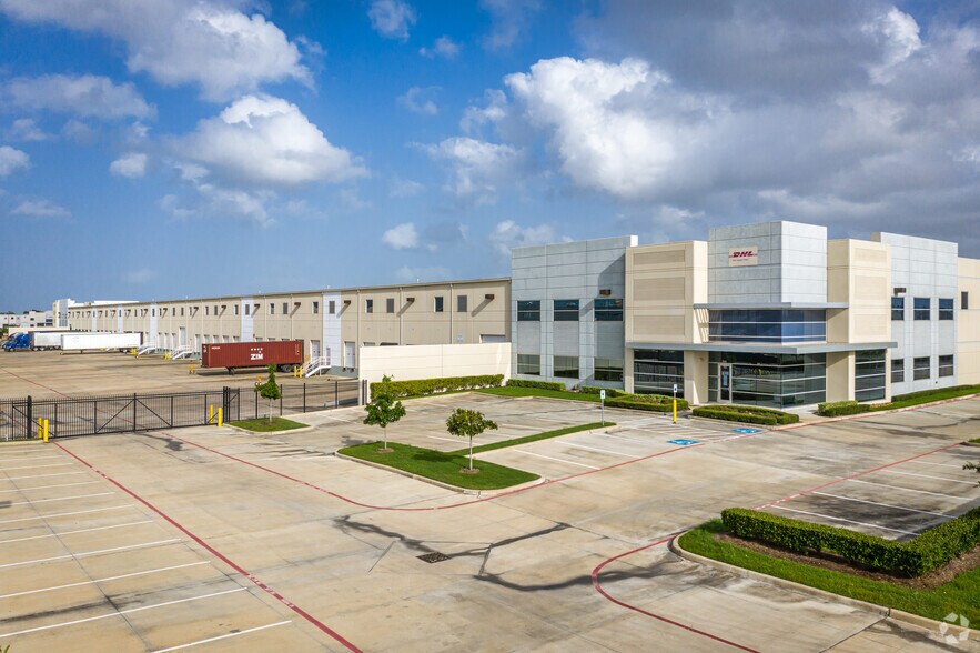 4300 Malone Dr, Pasadena, TX à louer - Photo du bâtiment - Image 2 de 9