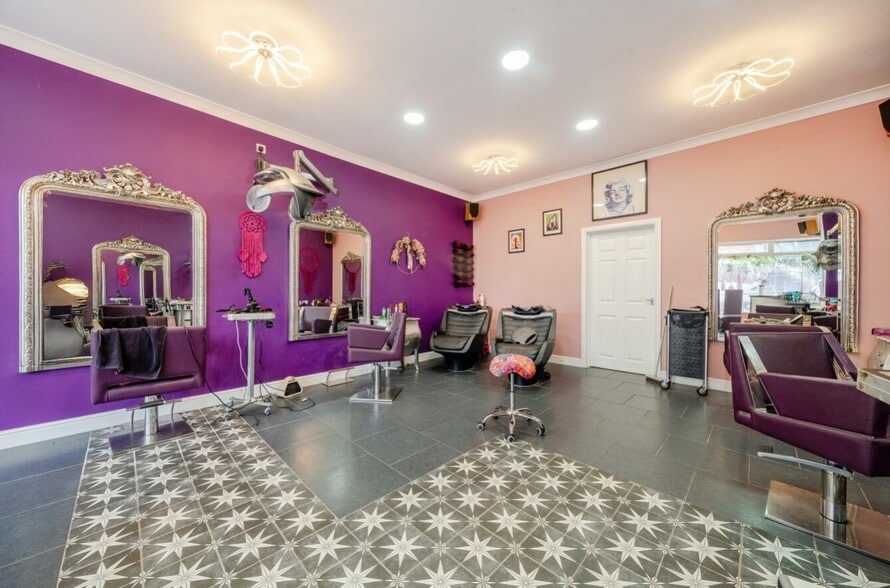 3-5 North St, Gainsborough for lease - Building Photo - Image 2 of 5