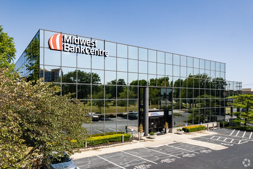 500 Chesterfield Ctr, Chesterfield, MO à louer - Photo du bâtiment - Image 2 de 8