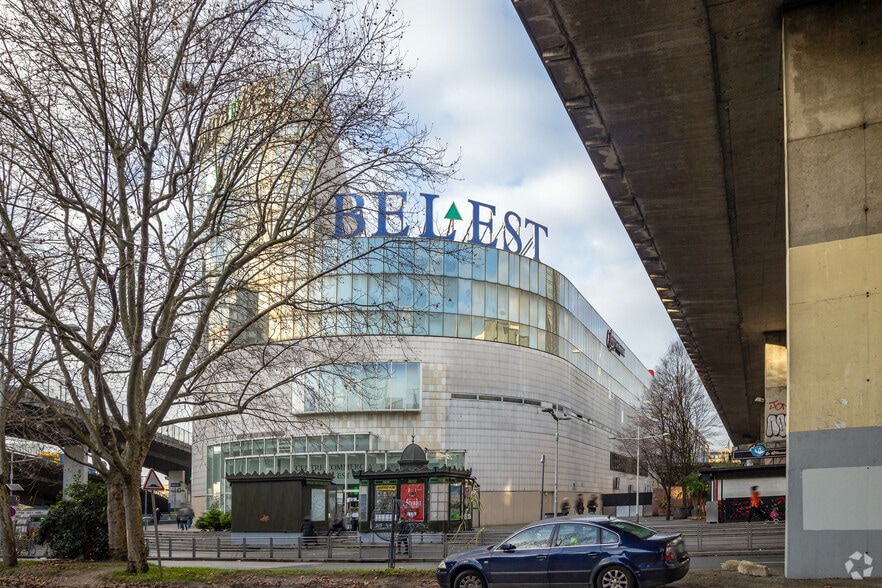 Flex in Bagnolet for lease - Building Photo - Image 2 of 5