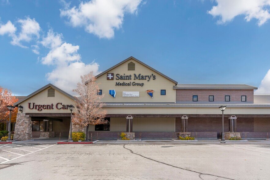 6255 Sharlands Ave, Reno, NV à louer - Photo du bâtiment - Image 2 de 2