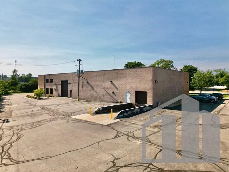 41369 Vincenti Ct, Novi, MI for sale - Building Photo - Image 2 of 7