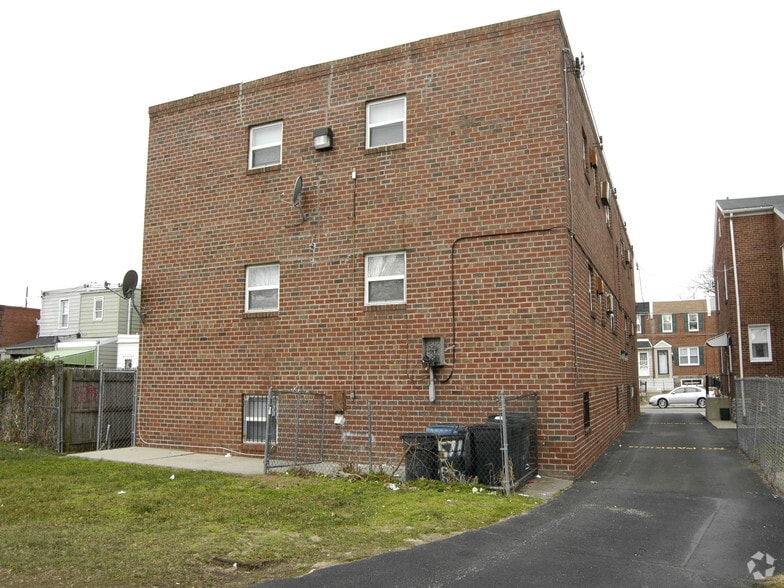 5711 Erdrick St, Philadelphia, PA for sale - Building Photo - Image 2 of 2
