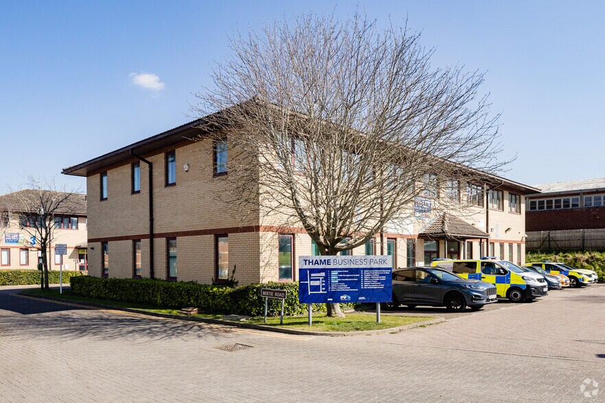 2 Wenman Rd, Thame à vendre - Photo du bâtiment - Image 2 de 7