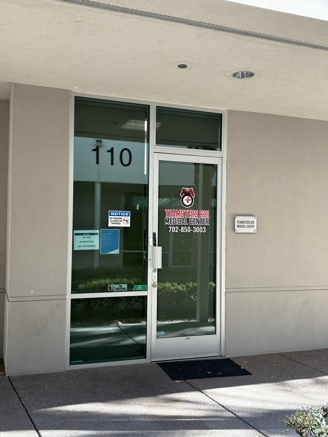 7373-7375 Peak Dr, Las Vegas, NV 89128 - Unité 110 -  - Photo intérieure - Image 1 of 10