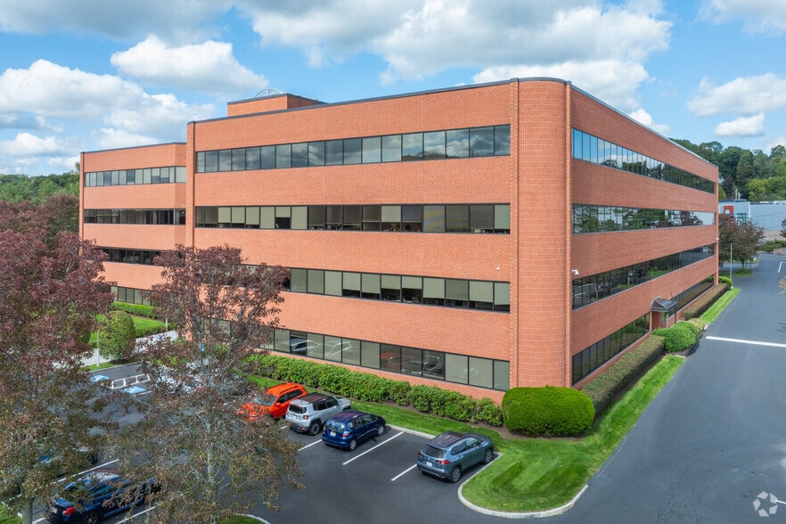 309 Waverley Oaks Rd, Waltham, MA for lease - Building Photo - Image 2 of 8