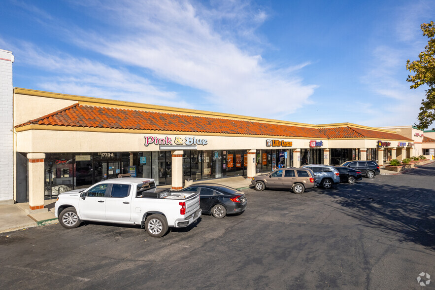 1703-1823 E Palmdale Blvd, Palmdale, CA for lease - Building Photo - Image 2 of 11