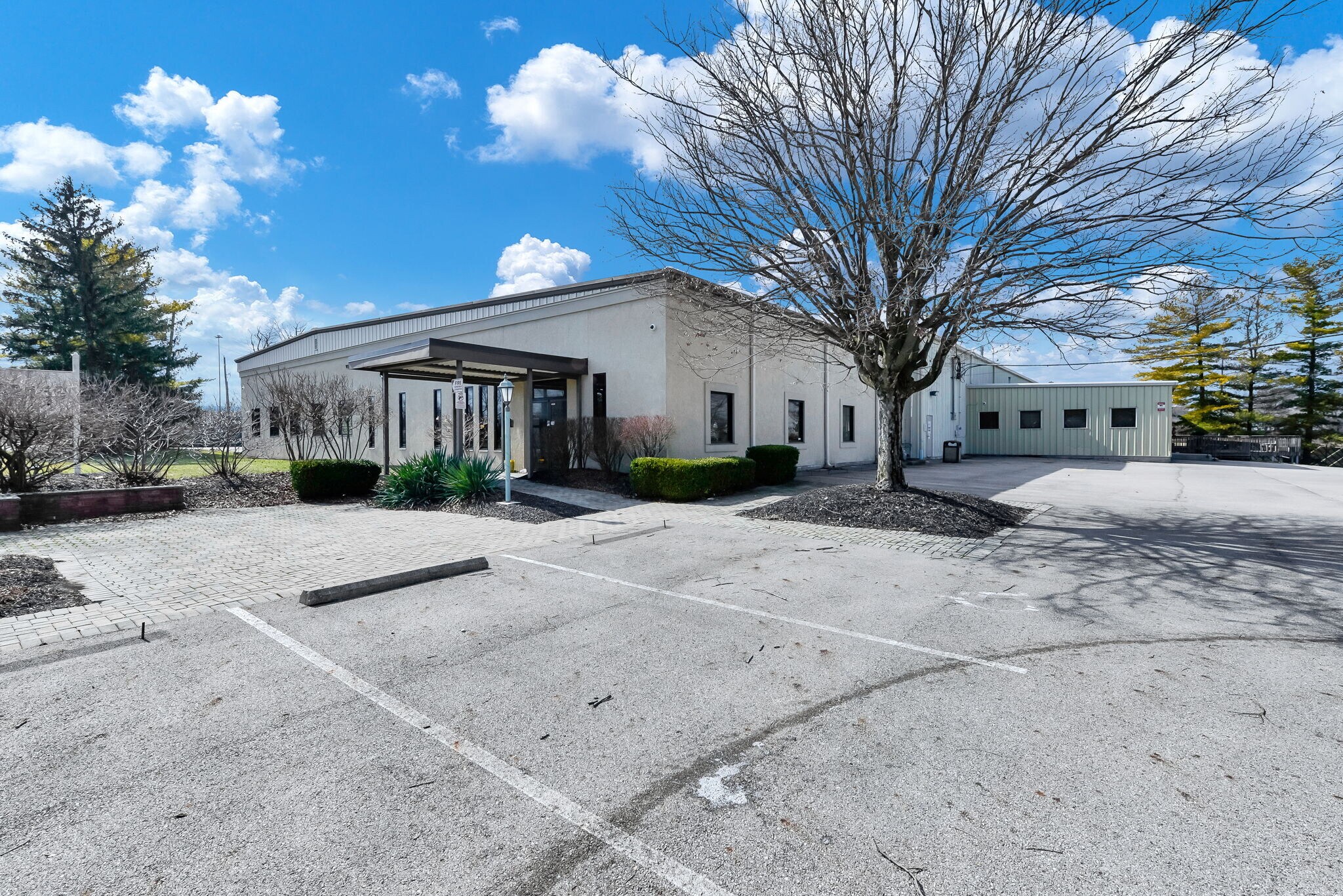 2455 Harrisburg Pike, Grove City, OH à vendre Photo principale- Image 1 de 17