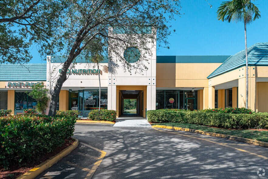 7401-7491 N Federal Hwy, Boca Raton, FL à louer - Photo du bâtiment - Image 3 de 22