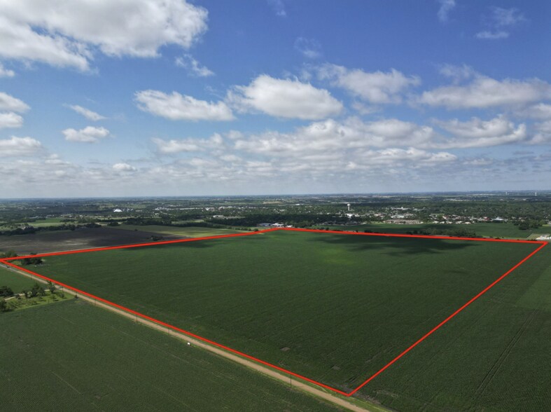 CR 409, Taylor, TX à vendre - Photo du bâtiment - Image 3 de 5