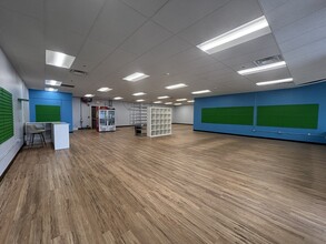 800 Islington St, Portsmouth, NH à louer Photo intérieure- Image 1 de 1