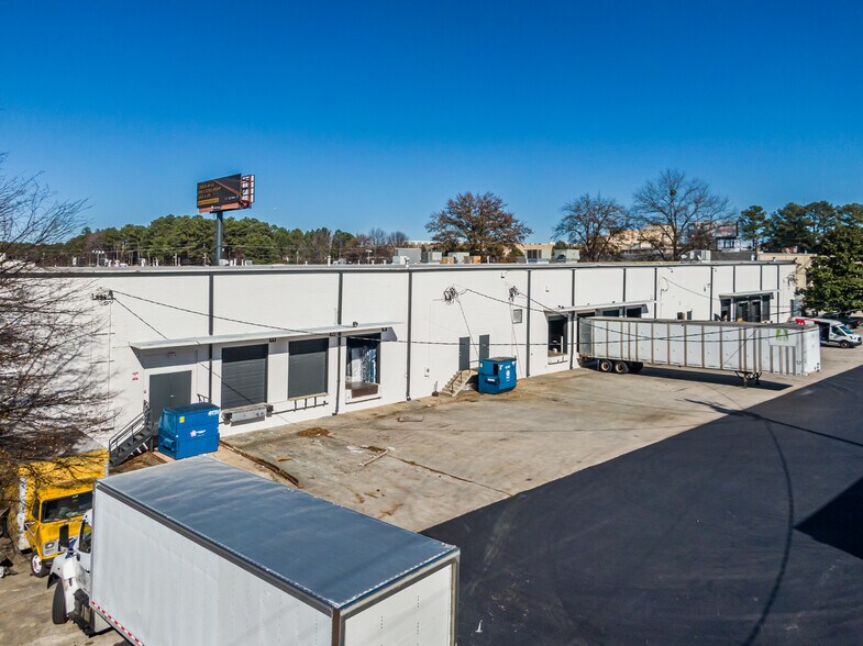 6460 Dawson Blvd, Norcross, GA à louer - Photo du bâtiment - Image 3 de 4