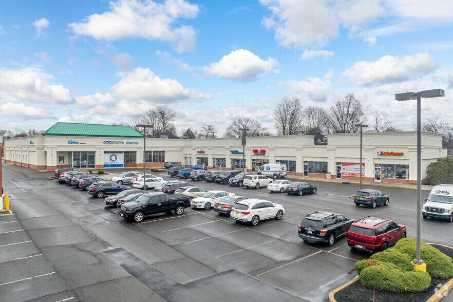 5000 N Crescent Blvd, Pennsauken, NJ à louer - Photo du bâtiment - Image 2 de 9