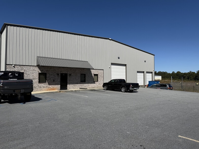 509 John Ross Ct, Pelzer, SC for lease - Building Photo - Image 2 of 3