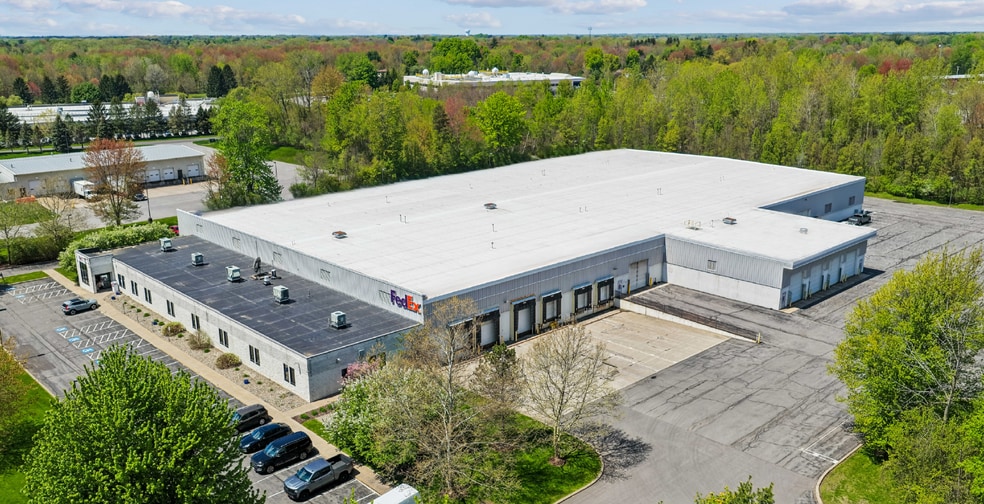 6313 Running Ridge Rd, North Syracuse, NY for lease - Building Photo - Image 1 of 5