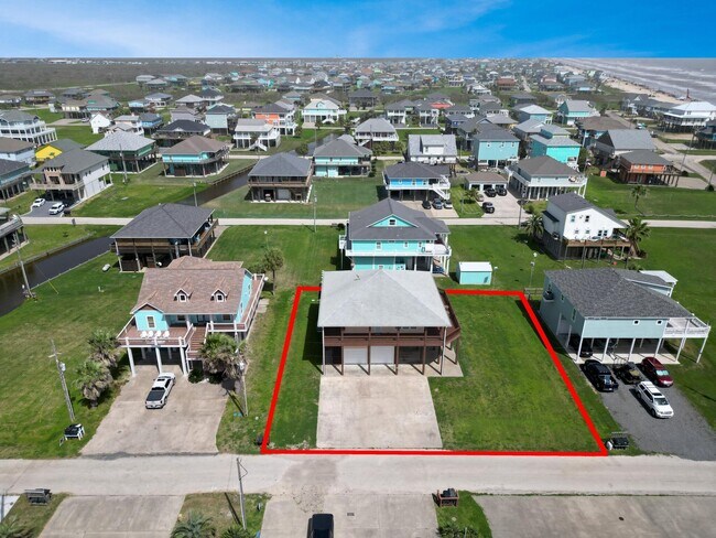 More details for 944 Raymond, Crystal Beach, TX - Specialty for Sale