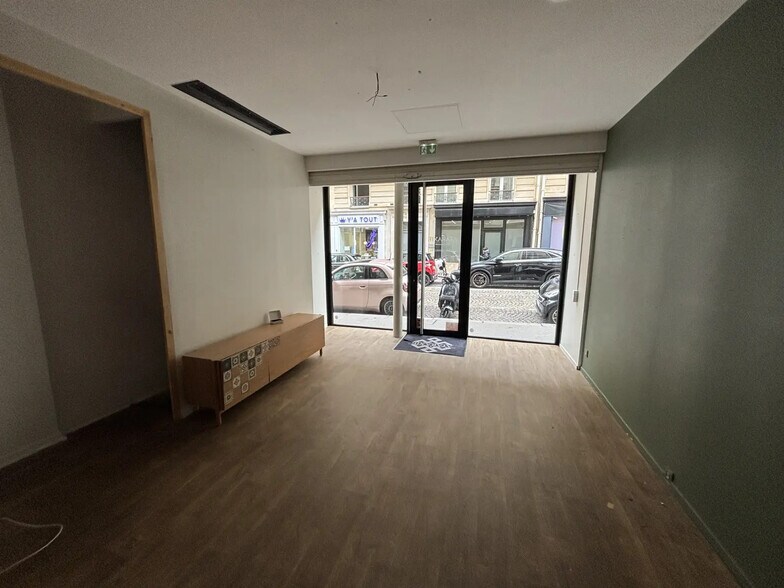 5 Rue Gustave Courbet, Paris à louer - Photo du bâtiment - Image 2 de 13