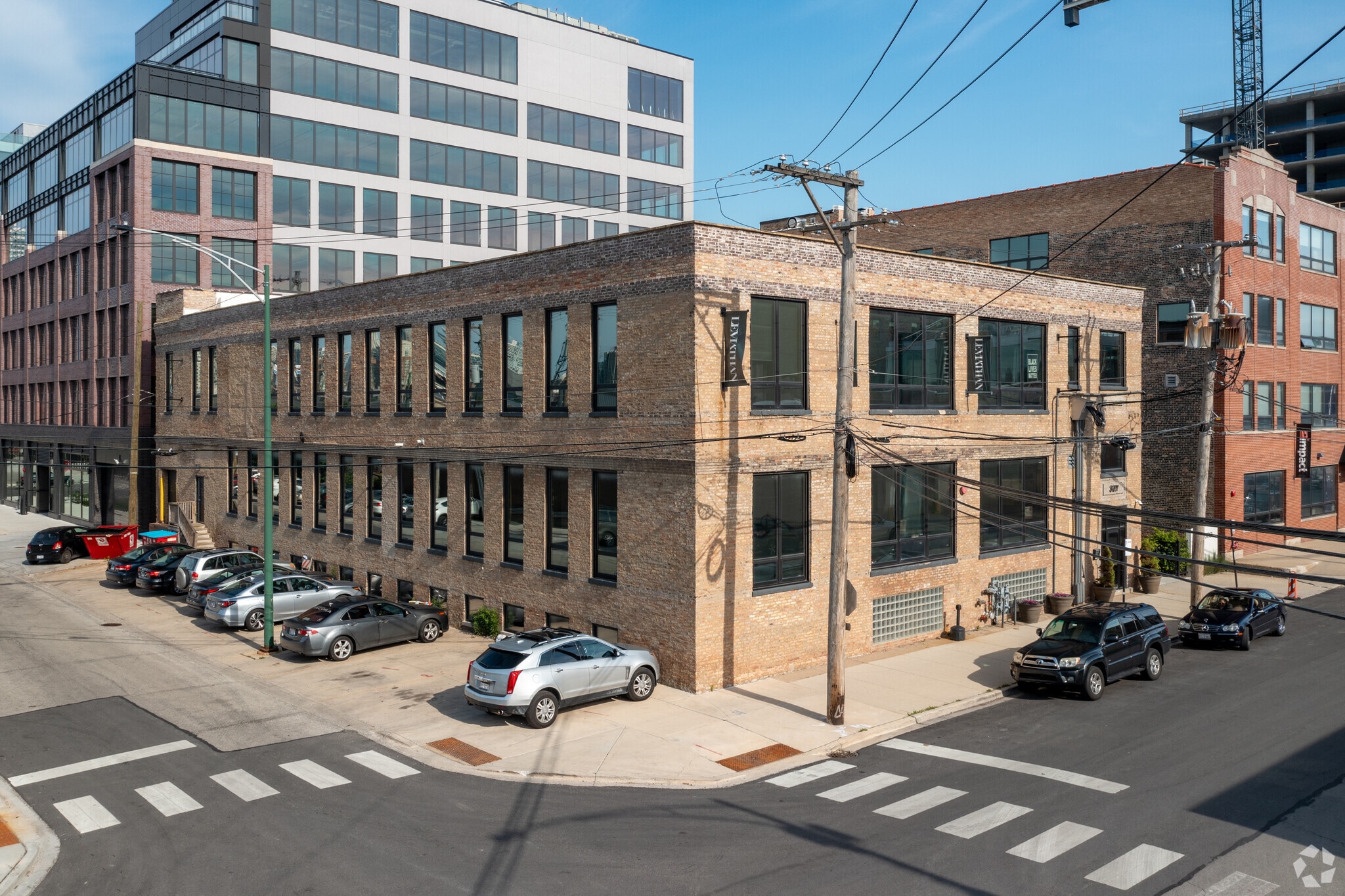 327 N Aberdeen St, Chicago, IL for lease Building Photo- Image 1 of 17