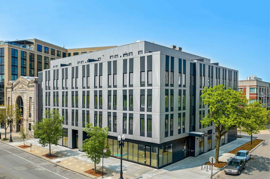 4600 N Kenmore Ave, Chicago, IL à louer - Photo du bâtiment - Image 2 de 47