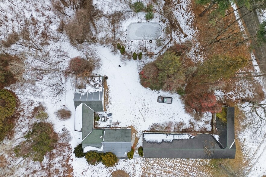 2595-2599 US 9, Malta, NY à vendre - Photo du bâtiment - Image 2 de 19