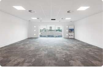 Rocky Ln, Birmingham for lease Interior Photo- Image 2 of 9