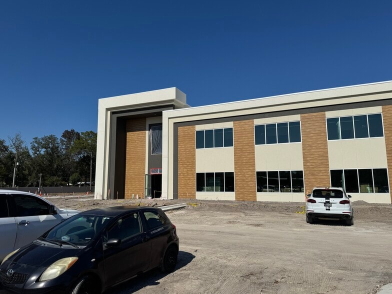3416 W Lake Mary Blvd, Lake Mary, FL for lease - Building Photo - Image 2 of 9
