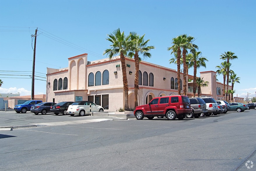 714 E Sahara Ave, Las Vegas, NV for sale - Primary Photo - Image 1 of 10
