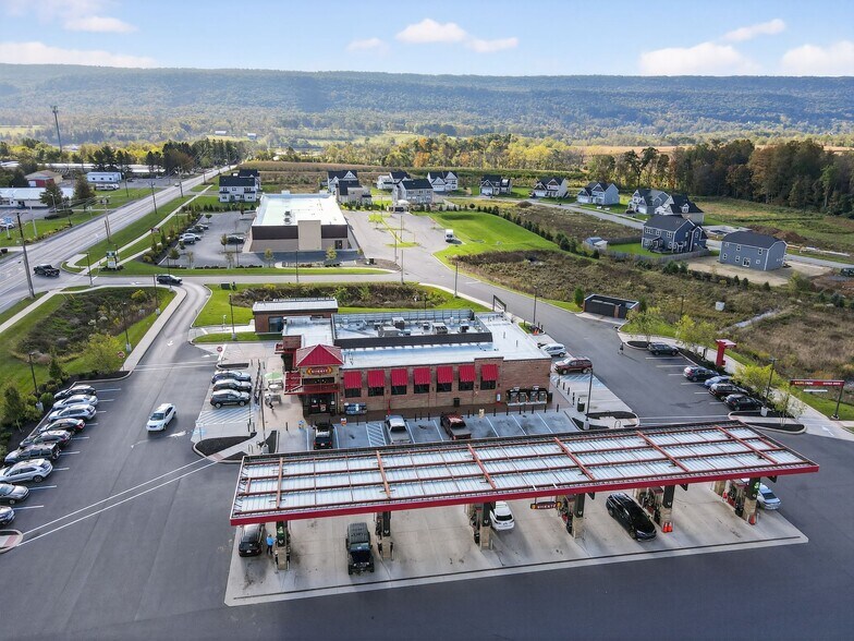 3261 W College Ave, State College, PA à vendre - Photo du bâtiment - Image 3 de 9