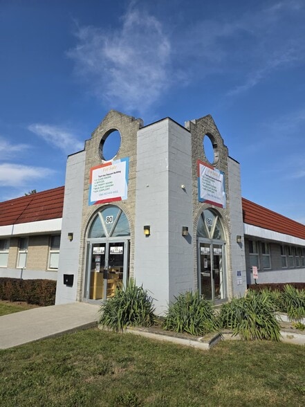 80 Woodrow Rd, Staten Island, NY for lease - Building Photo - Image 3 of 48