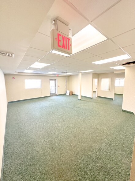 24 Booker St, Westwood, NJ for lease - Interior Photo - Image 2 of 8