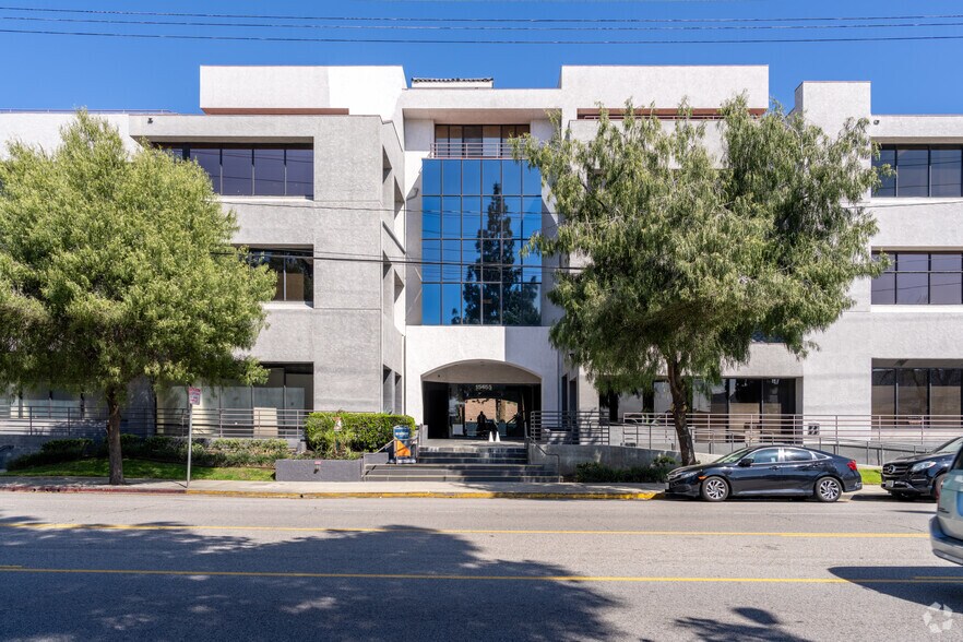 15455 San Fernando Mission Blvd, Mission Hills, CA for sale - Building Photo - Image 3 of 8