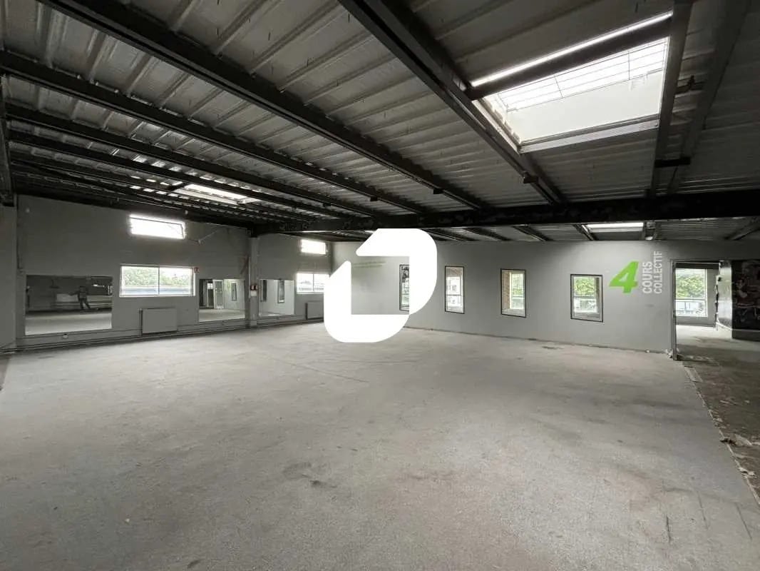 Office in Brétigny-sur-Orge for lease Interior Photo- Image 1 of 9