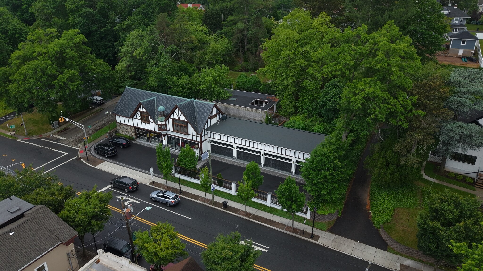 821 Kinderkamack Rd, River Edge, NJ à vendre Photo intérieure- Image 1 de 31