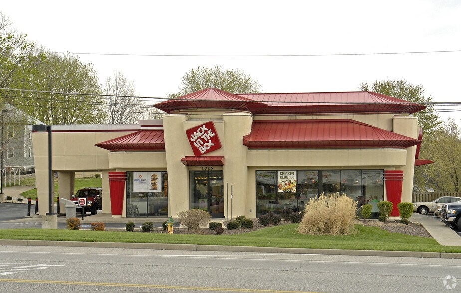 1016 S 5th St, Saint Charles, MO for lease - Primary Photo - Image 1 of 4