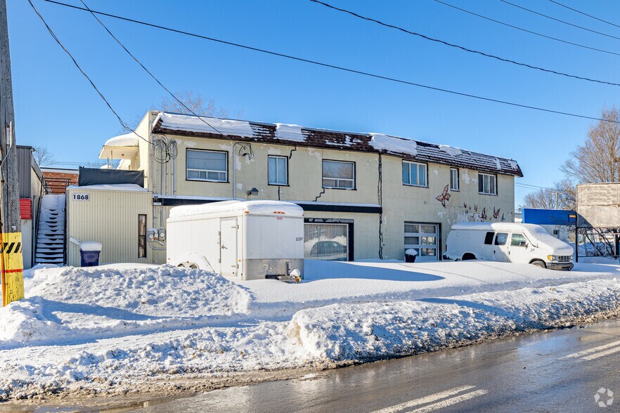 1870 Boul Curé-Labelle, Laval, QC for sale - Building Photo - Image 1 of 1