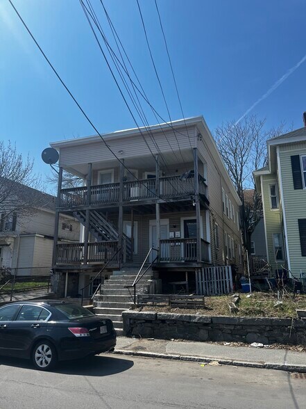 169 Walker St, Lowell, MA à vendre - Photo du bâtiment - Image 3 de 5