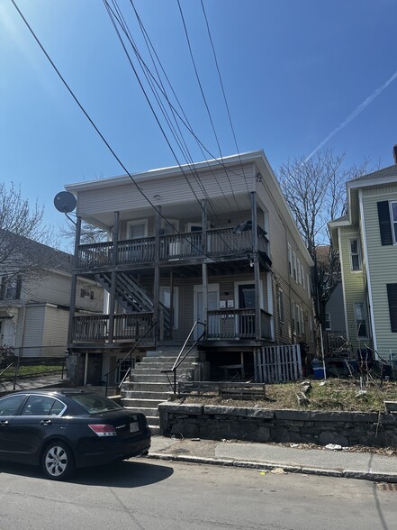 169 Walker St, Lowell, MA à vendre - Photo du bâtiment - Image 3 de 5