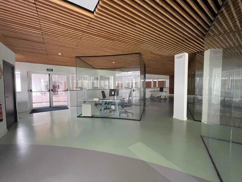 Industrial in Móstoles, Madrid for lease - Building Photo - Image 2 of 18