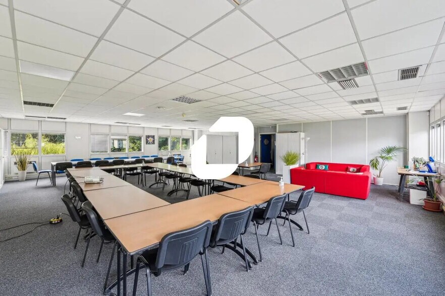 Office in Meylan for sale - Building Photo - Image 2 of 12