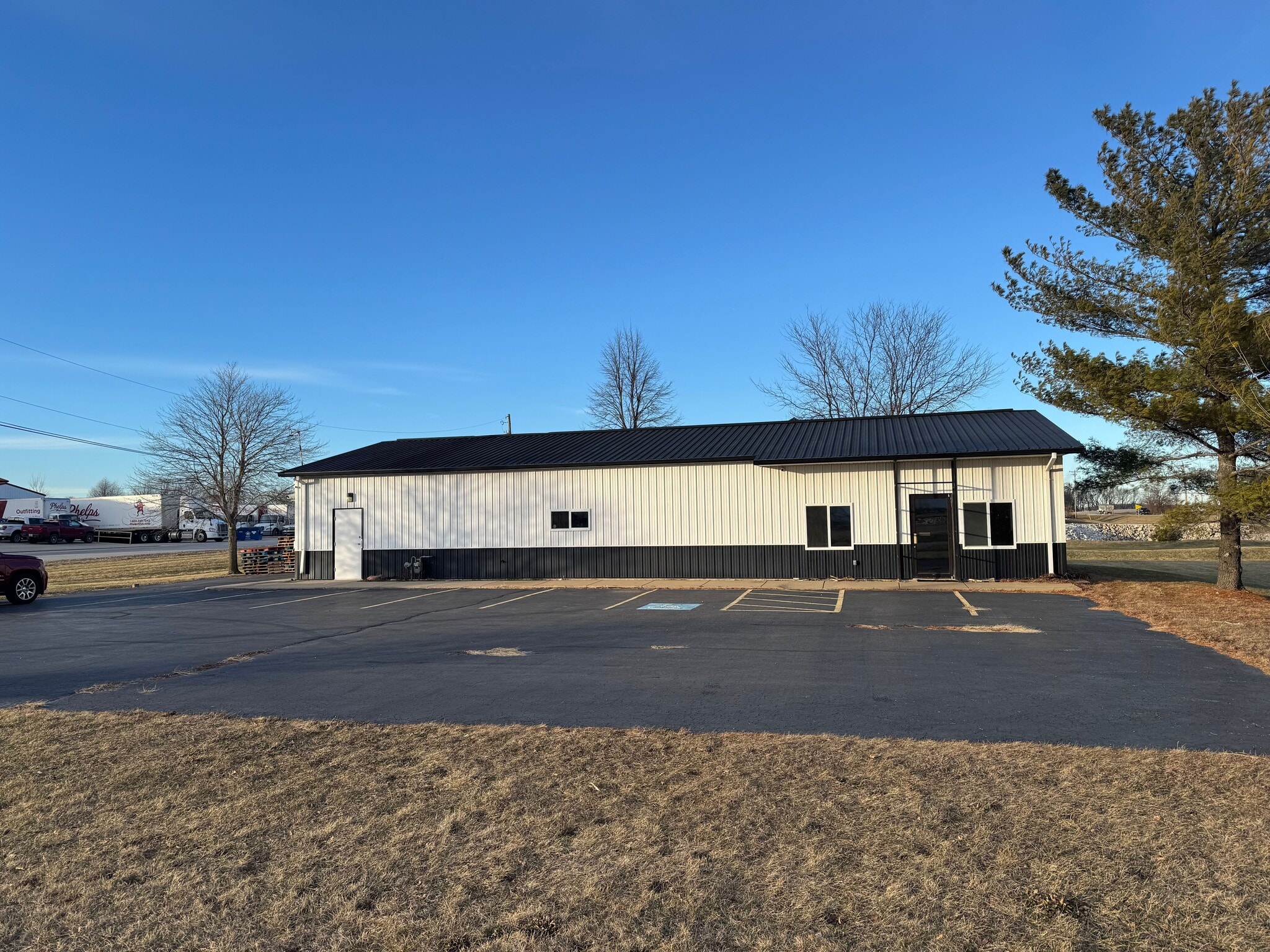9 Enterprise Dr, La Salle, IL for lease Building Photo- Image 1 of 19