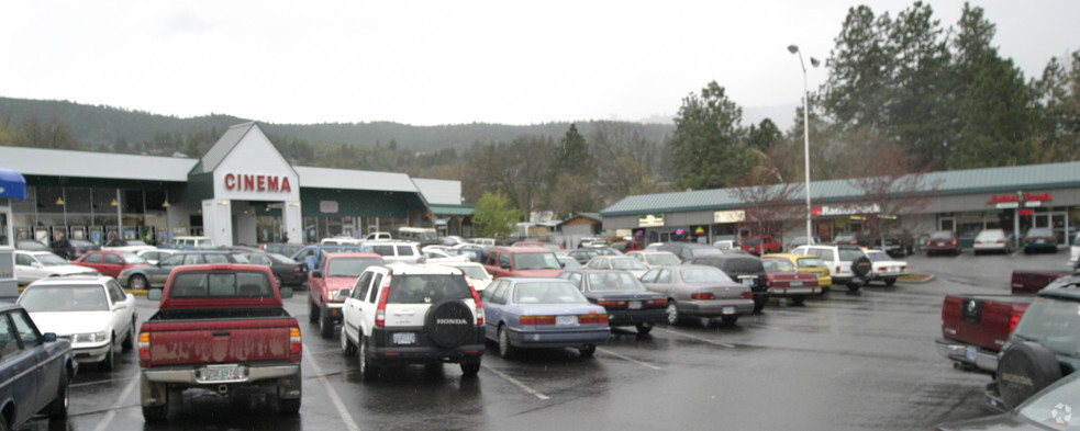 1652 Ashland St, Ashland, OR for sale - Primary Photo - Image 1 of 1